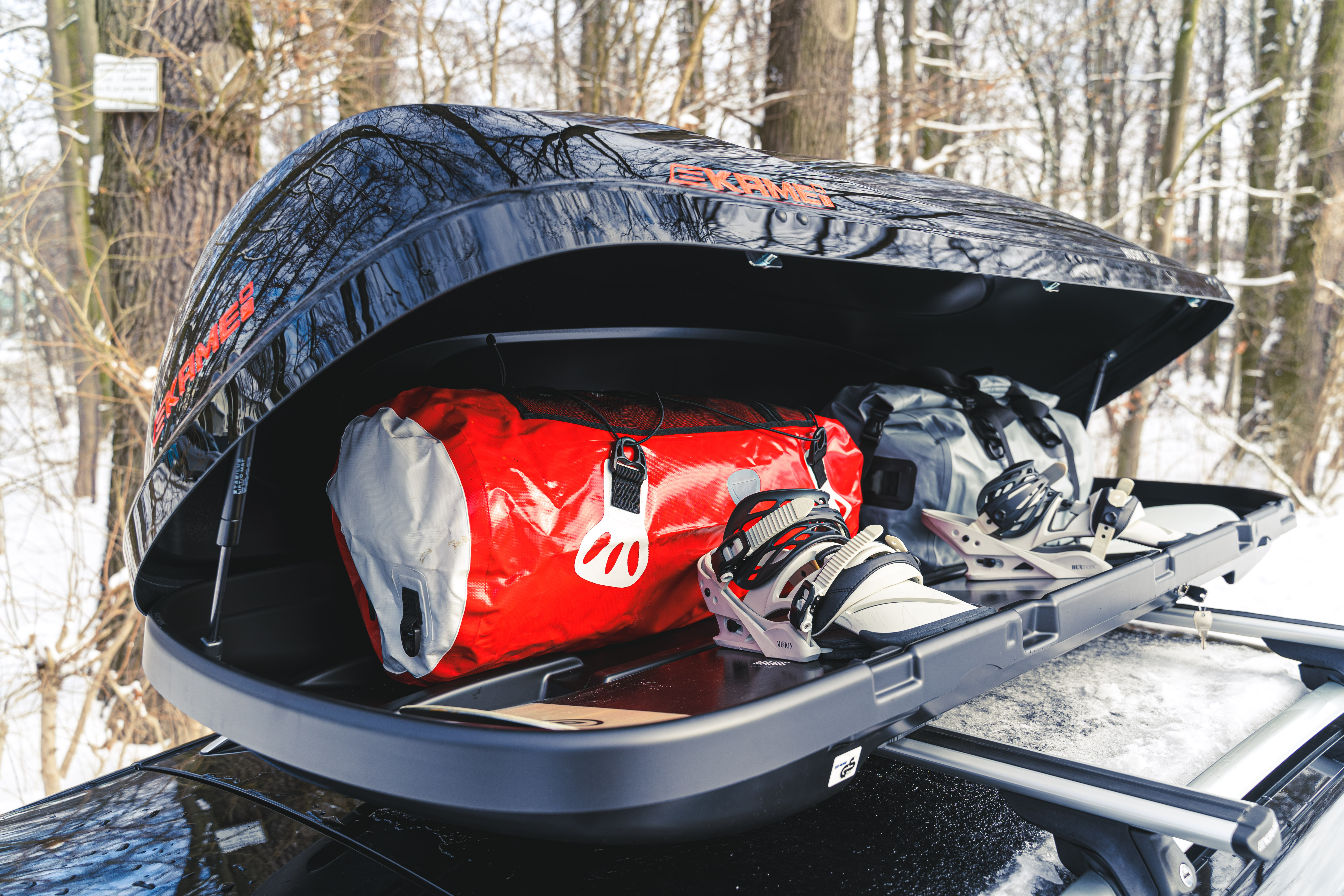 Střešni box KAMEI, Husky 330 black-highgloss / opening right - Střešni box